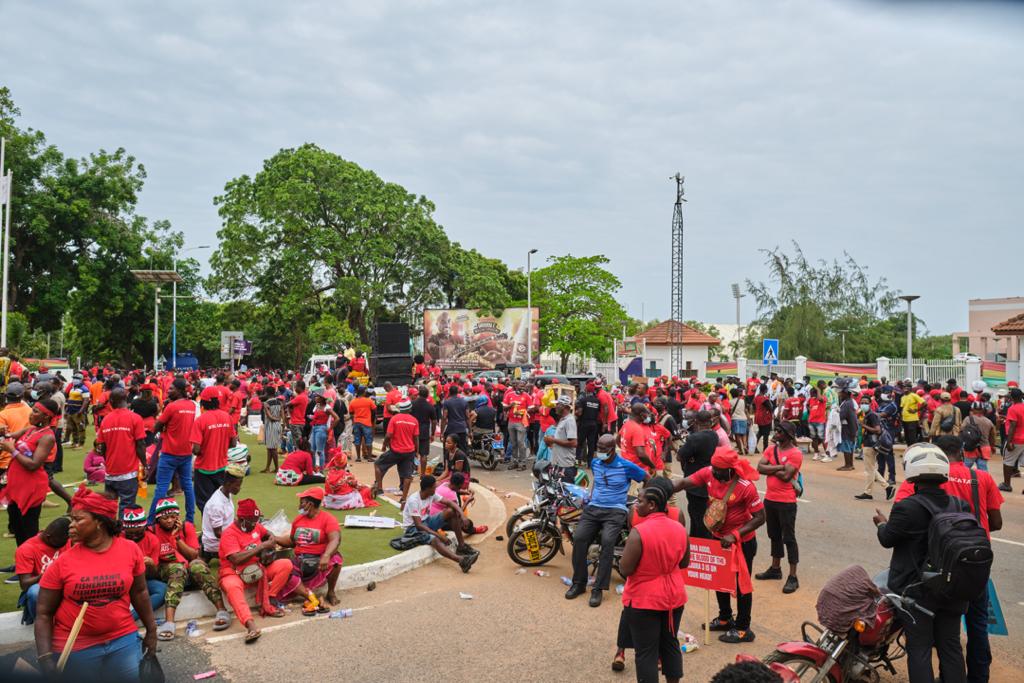 Photos: Onward marching NDC supporters walking for justice