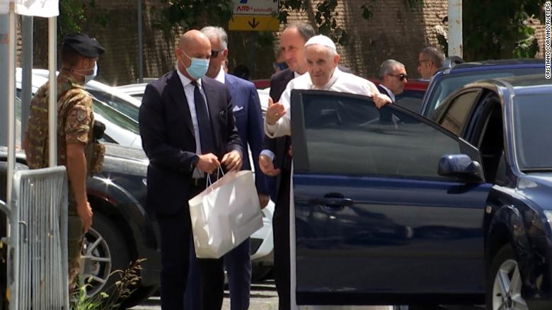 Pope Francis leaves hospital after undergoing surgery