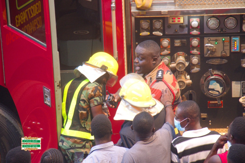 Photos: Fire destroys shops at Makola market