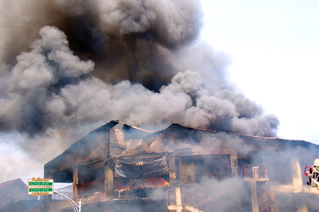 Photos: Fire destroys shops at Makola market Photos: Fire destroys shops at Makola market