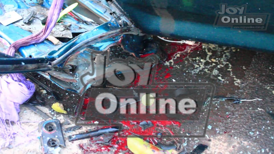 5 dead, 5 injured in accident on Accra- Kumasi Highway 5 dead, 5 injured in accident on Accra- Kumasi Highway