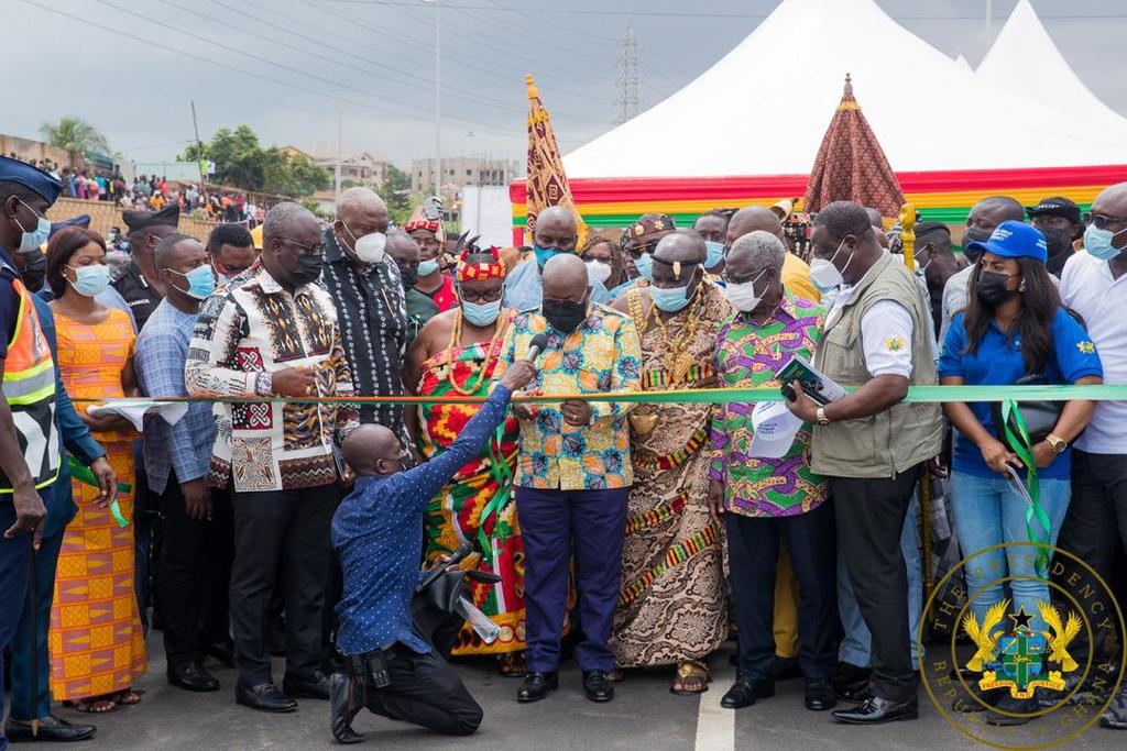 Akufo-Addo reiterates his commitment to fulfilling 'Year of Roads' promise as Pokuase interchange opens