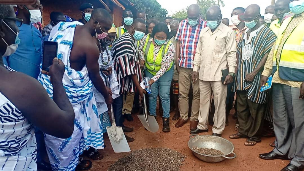 Bono East Minister cuts sod for the construction of deplorable Tanoboase-Yefri road Bono East Minister cuts sod for the construction of deplorable Tanoboase-Yefri road