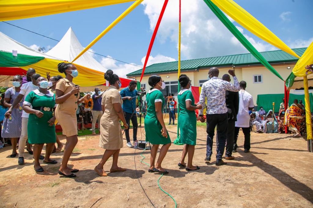 Ofoase Ayirebi MP provides maiden medical theatre to support first doctor to serve district Ofoase Ayirebi MP provides maiden medical theatre to support first doctor to serve district