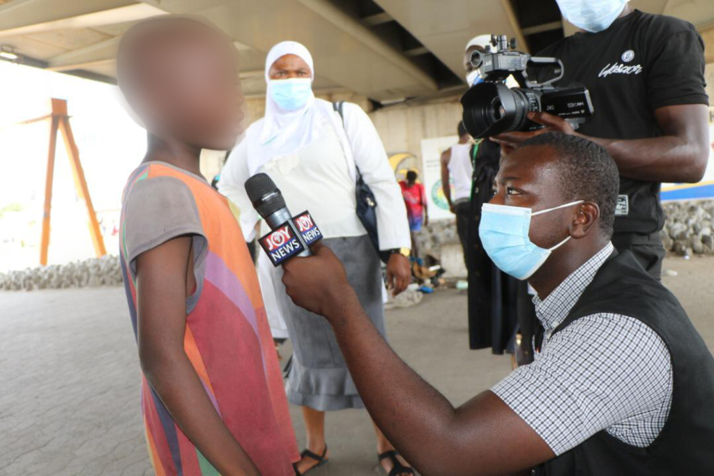 ‘I want to go back’ - 10-year-old street boy begs after losing ‘home’ under overhead bridge