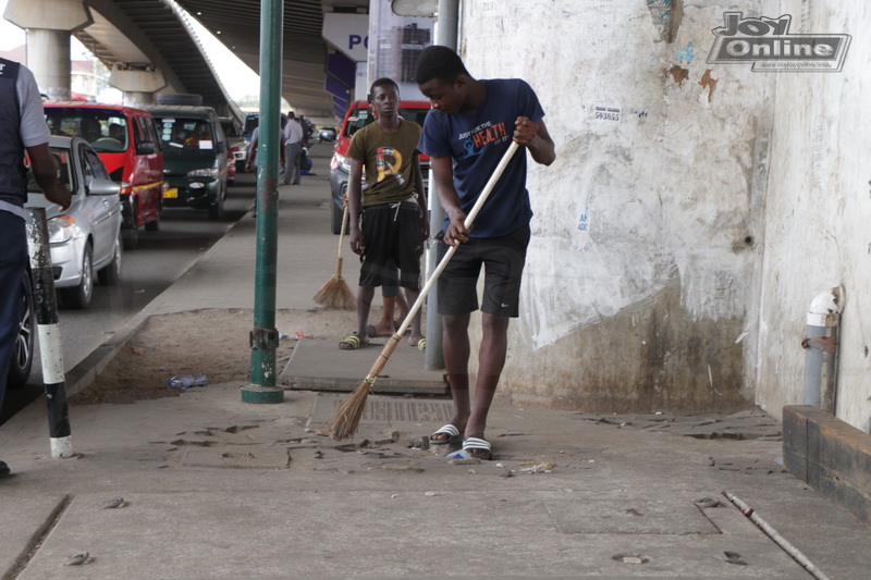 Photos: Cleanghana Campaign, Metro Health Inspectors issue abatement orders to three Food vendors