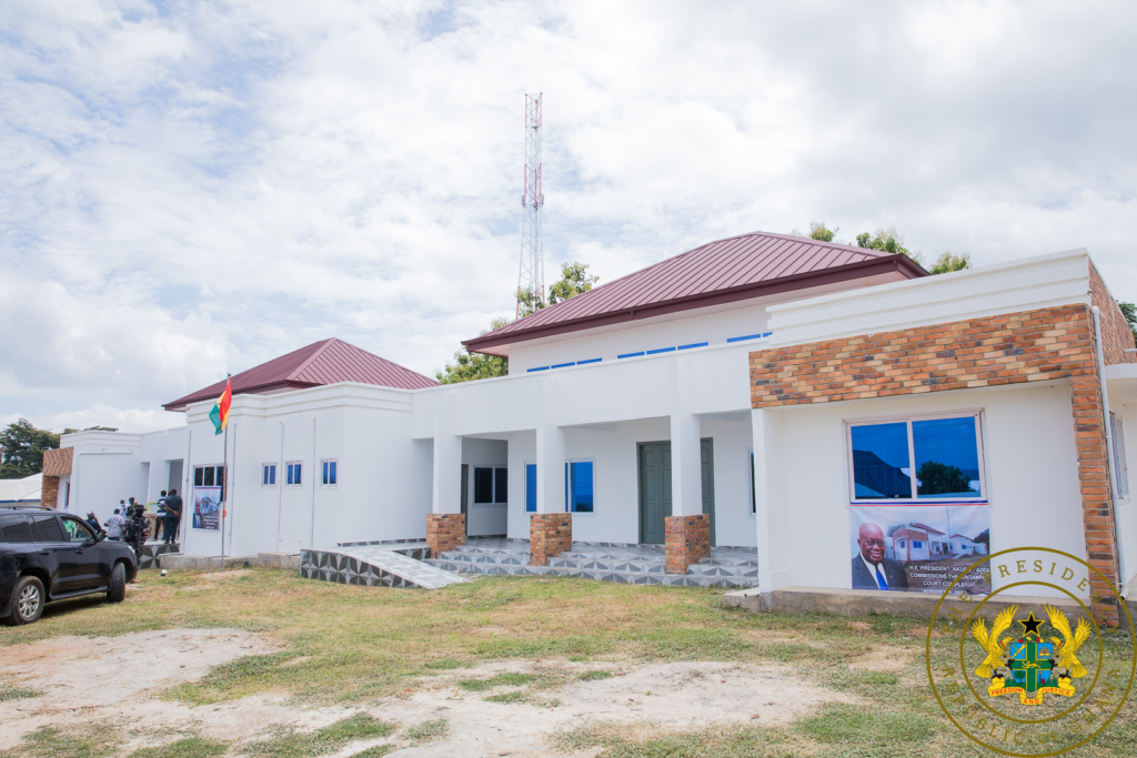 Akufo-Addo commissions Kintampo Court Complex, Feeder Roads building in Prang