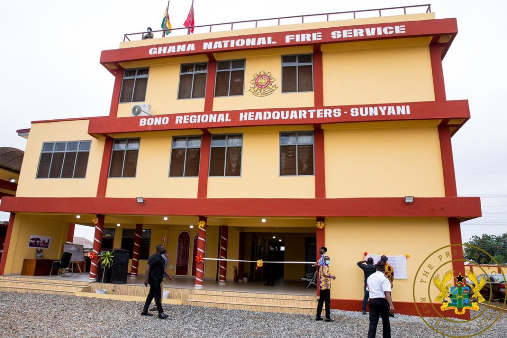 Akufo-Addo commissions Bono Region Fire Service Headquarters; Sunyani Hospital maternity block