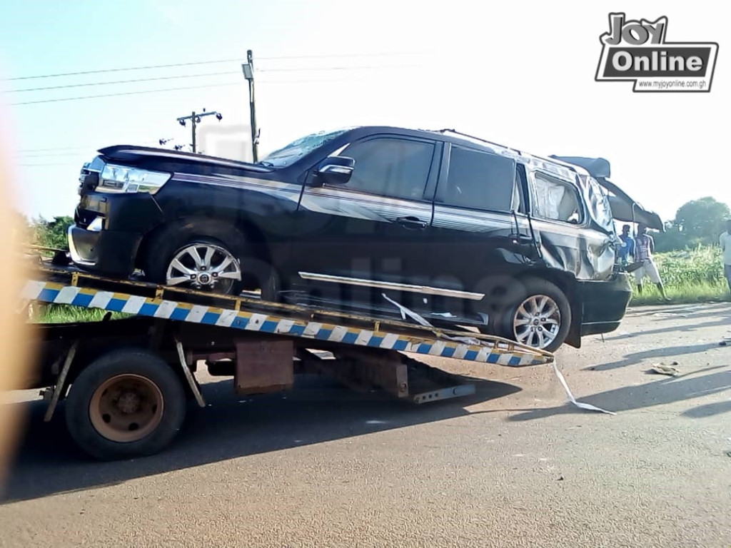 Employment Minister involved in road accident Employment Minister involved in road accident