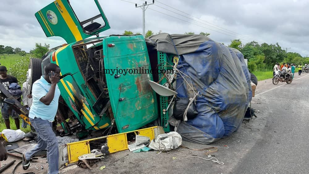 One dead, two others in a critical condition after accident on Buipe road One dead, two others in a critical condition after accident on Buipe road