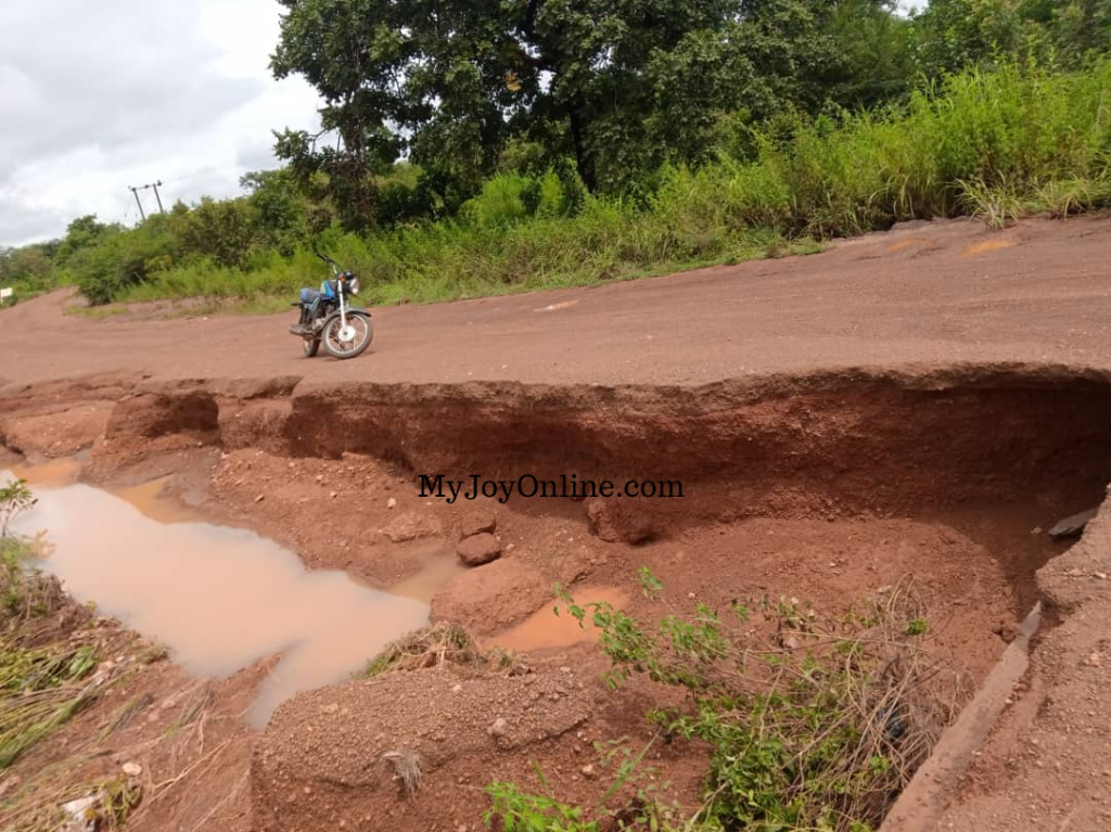Over 3,000 peasant farmers express fear of losing farm products due to bad roads