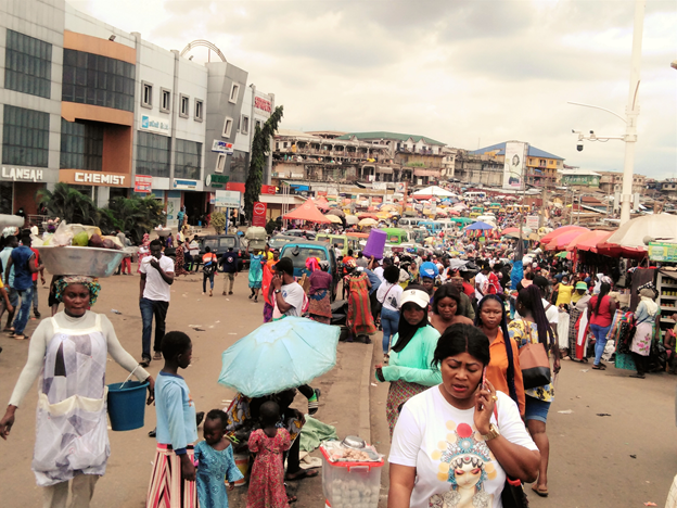 Desperate traders invade streets after eviction from Kumasi Central Market