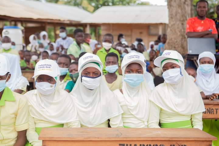 Akufo-Addo endorses Western North Regional Minister's initiative to provide desk for schools