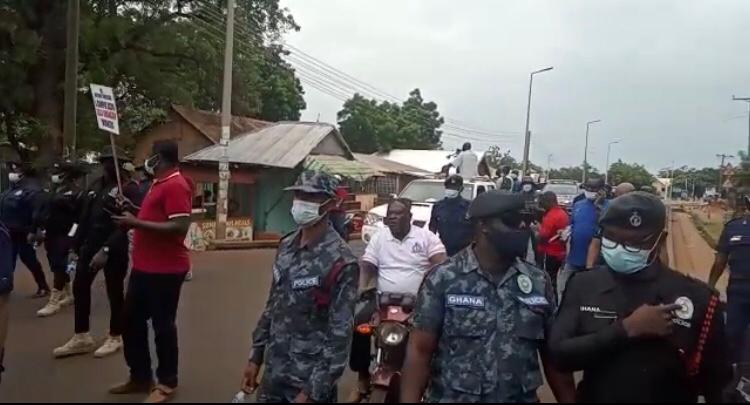 Public workers in Tamale protest over percentage increment in wages for 2021/2022