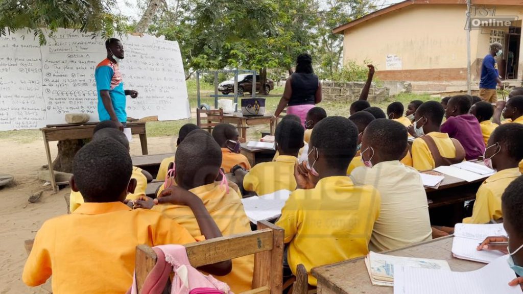 Pupils in KEEA forced to study under trees and open spaces because of dilapidated classroom block