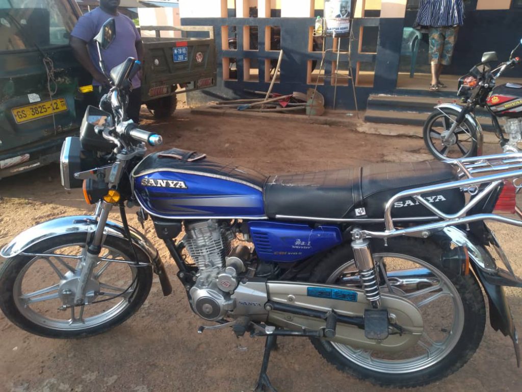 2 nabbed for robbery 2 nabbed for robbery