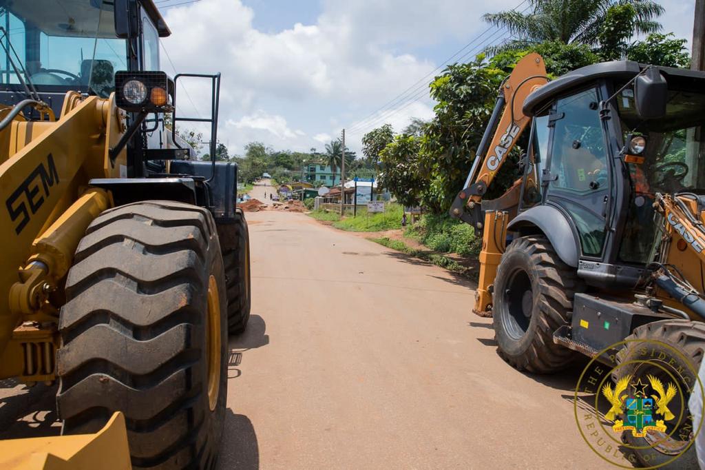 Akufo-Addo inspects €4m Atibie hospital project; $77m Mpraeso-Onyimso road