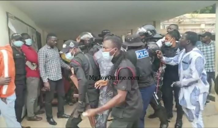 Confusion, as assembly man receives slap at Wa Municipal Assembly MCE confirmation Confusion, as assembly man receives slap at Wa Municipal Assembly MCE confirmation
