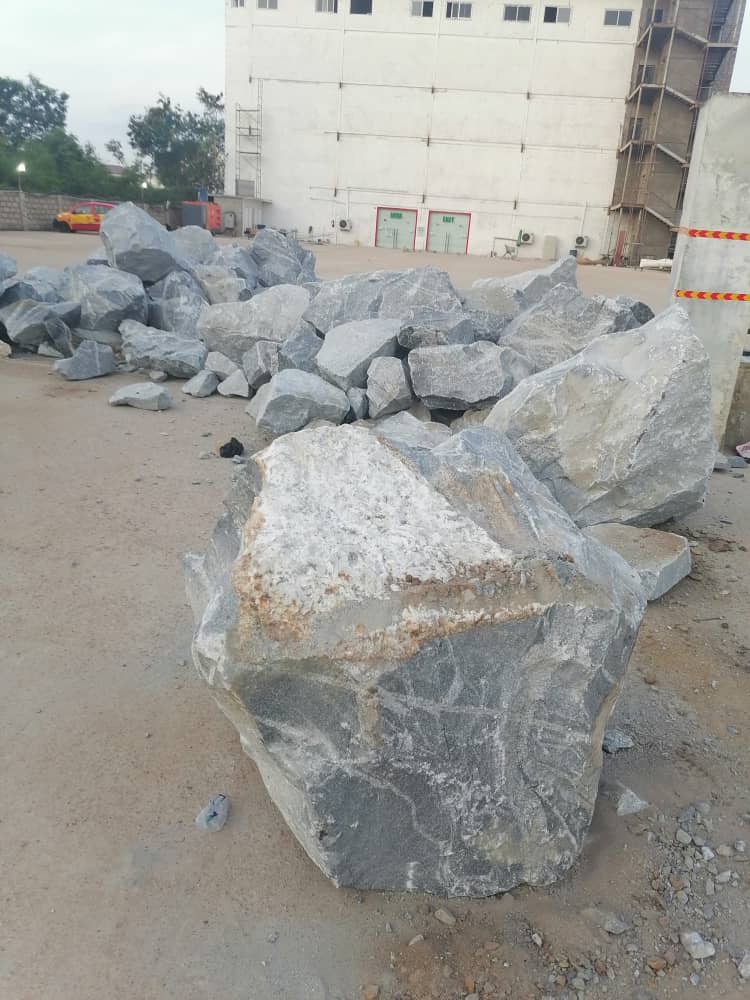 Facility Manager of West Hills Mall, contractor arrested for blocking entrance of China Mall with rocks