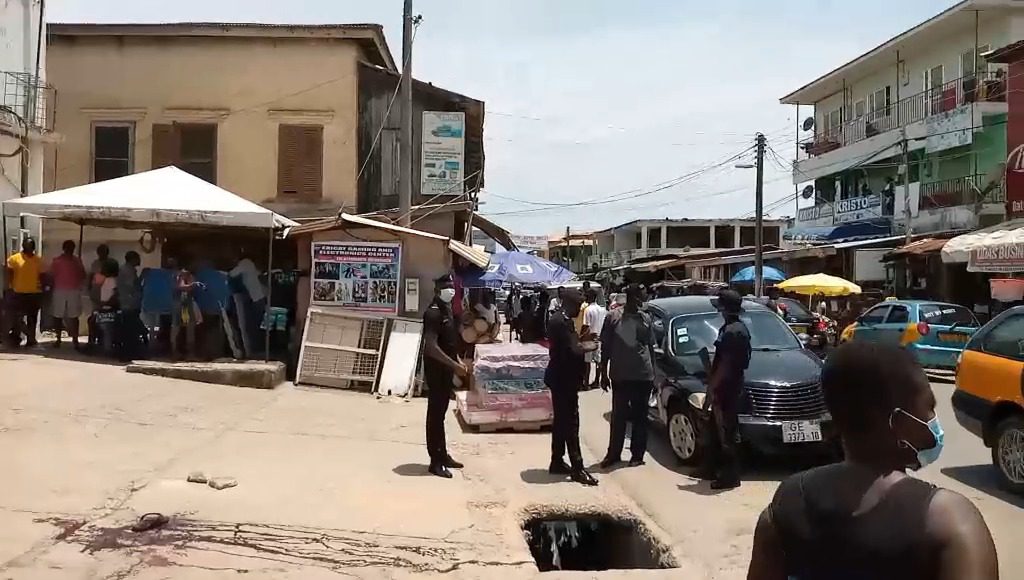 Police on a manhunt for 4 suspected armed robbers who shot and stole money from a man in Cape Coast