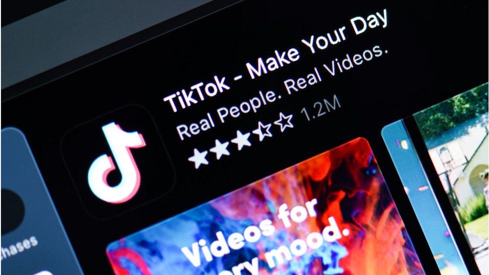 Job-seekers turn to TikTok to post 'CareerTok' CVs