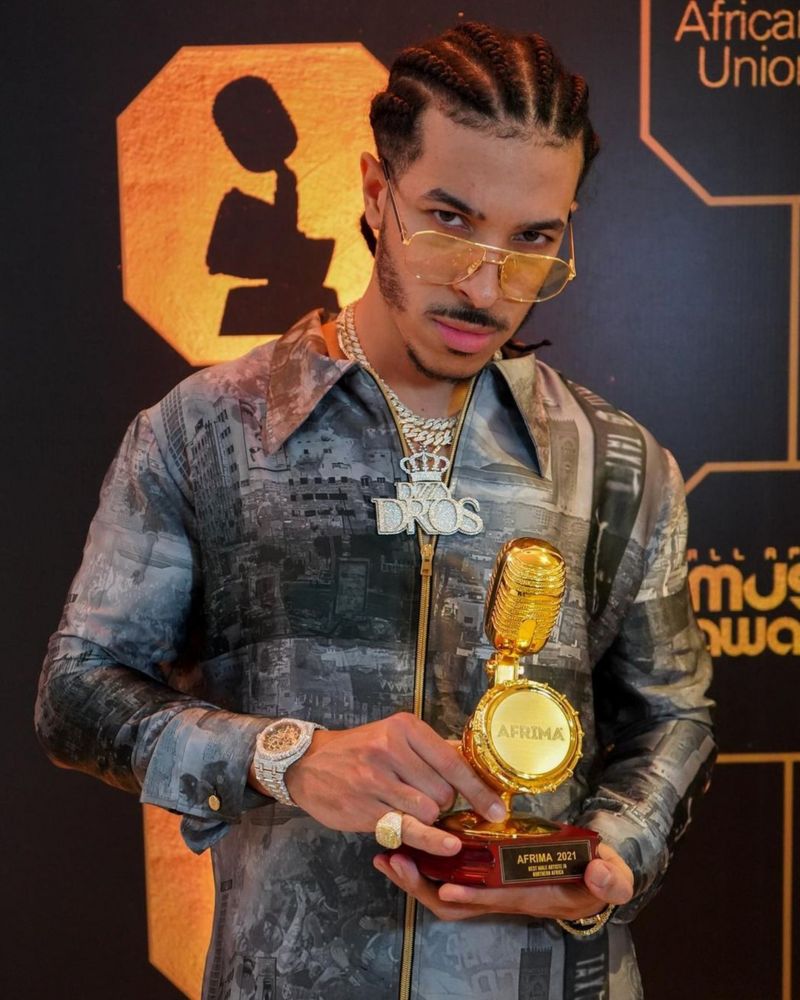 Nigeria’s Wizkid wins big in Africa music awards