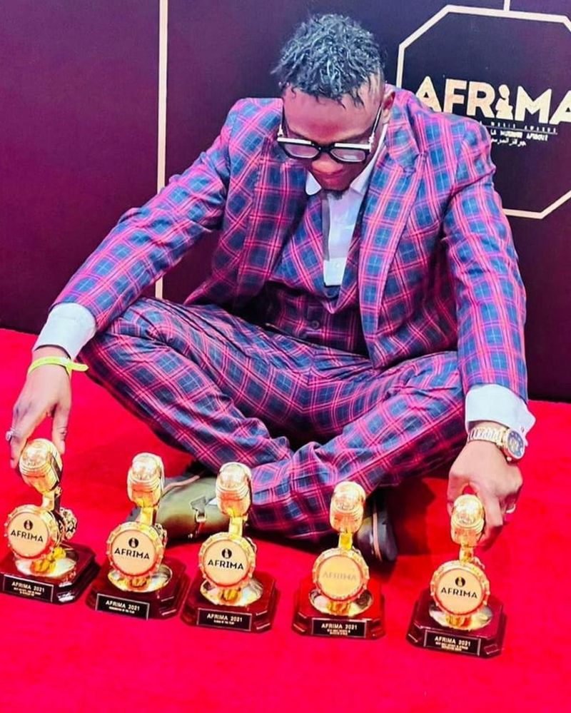 Nigeria’s Wizkid wins big in Africa music awards