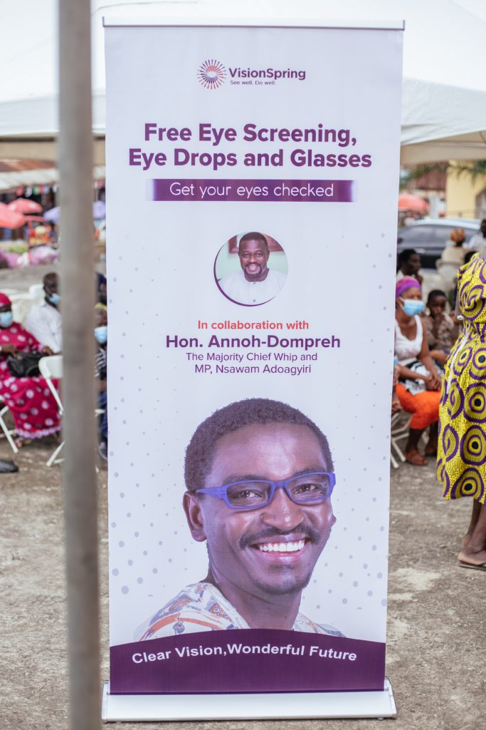 VisionSpring gives out pop-in eyeglasses to over 1,000 residents in Eastern Region