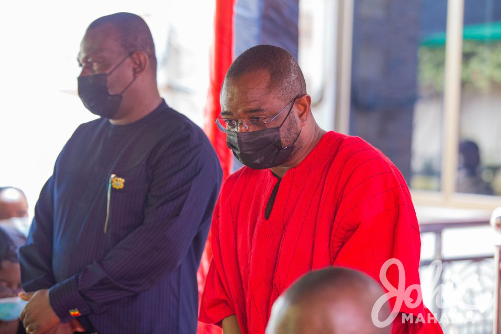 Mahama signs book of condolence for Dzifa Attivor Mahama signs book of condolence for Dzifa Attivor