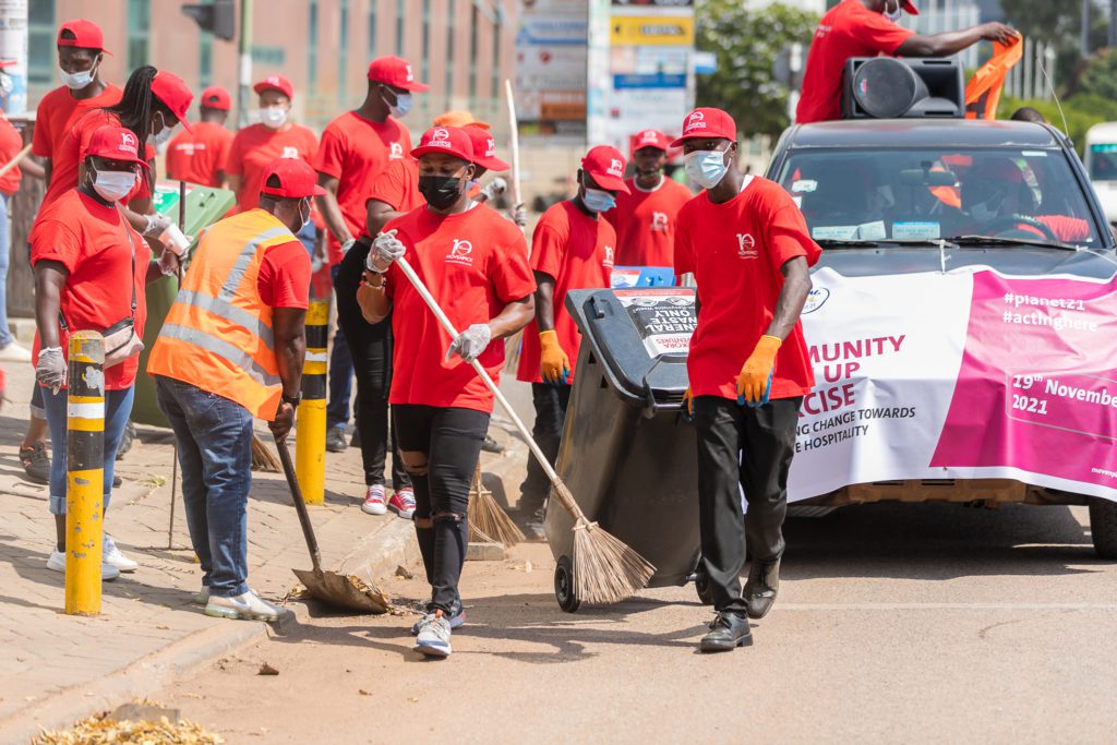 Mövenpick Ambassador Hotel drives change towards positive hospitality with community clean-up exercise