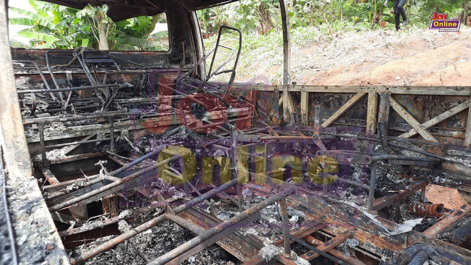 Gory accident at Akomadan leaves 6 burnt to death, 22 others in critical condition Gory accident at Akomadan leaves 6 burnt to death, 22 others in critical condition