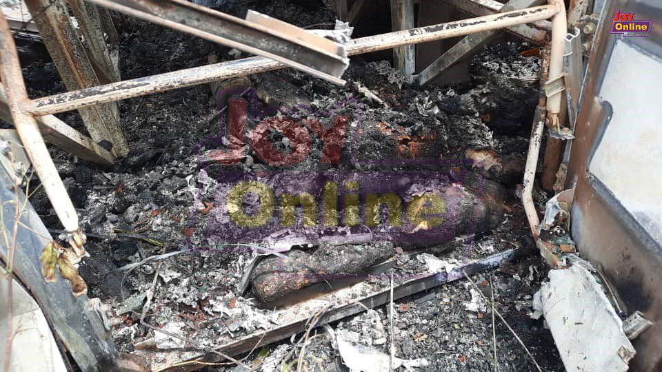 Gory accident at Akomadan leaves 6 burnt to death, 22 others in critical condition Gory accident at Akomadan leaves 6 burnt to death, 22 others in critical condition