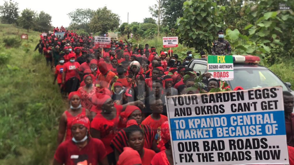 Hundreds throng Kpando streets to protest over bad roads in the municipality