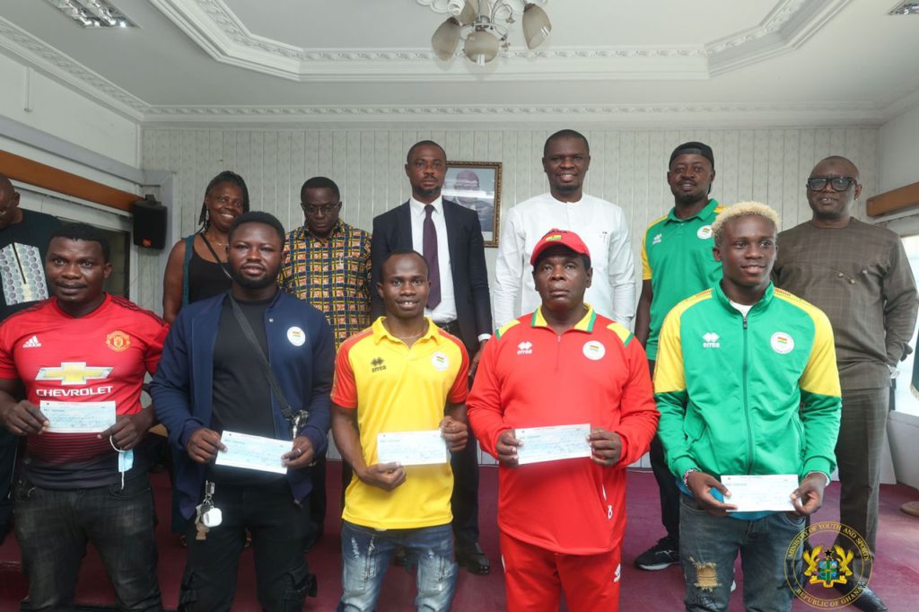 Sports Minister presents presidential reward package to Ghana’s 2020 Tokyo Olympics Team