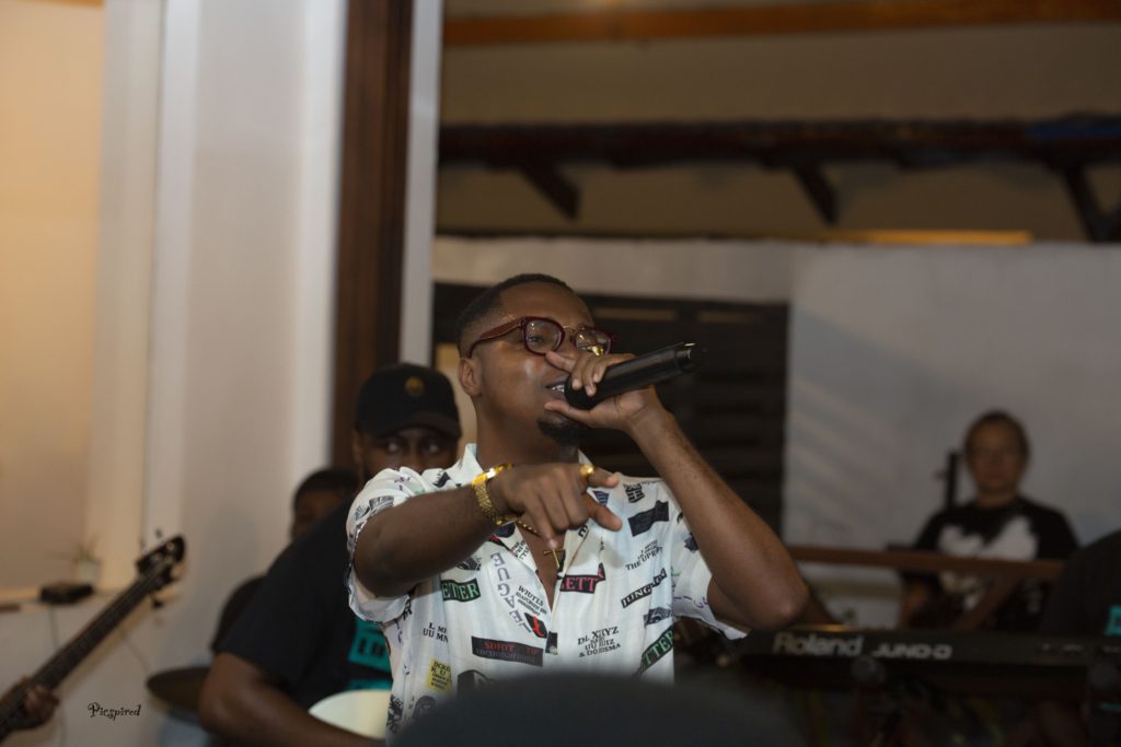 Ko-Jo Cue thrills fans with first live concert after '21 Memory Lane' EP