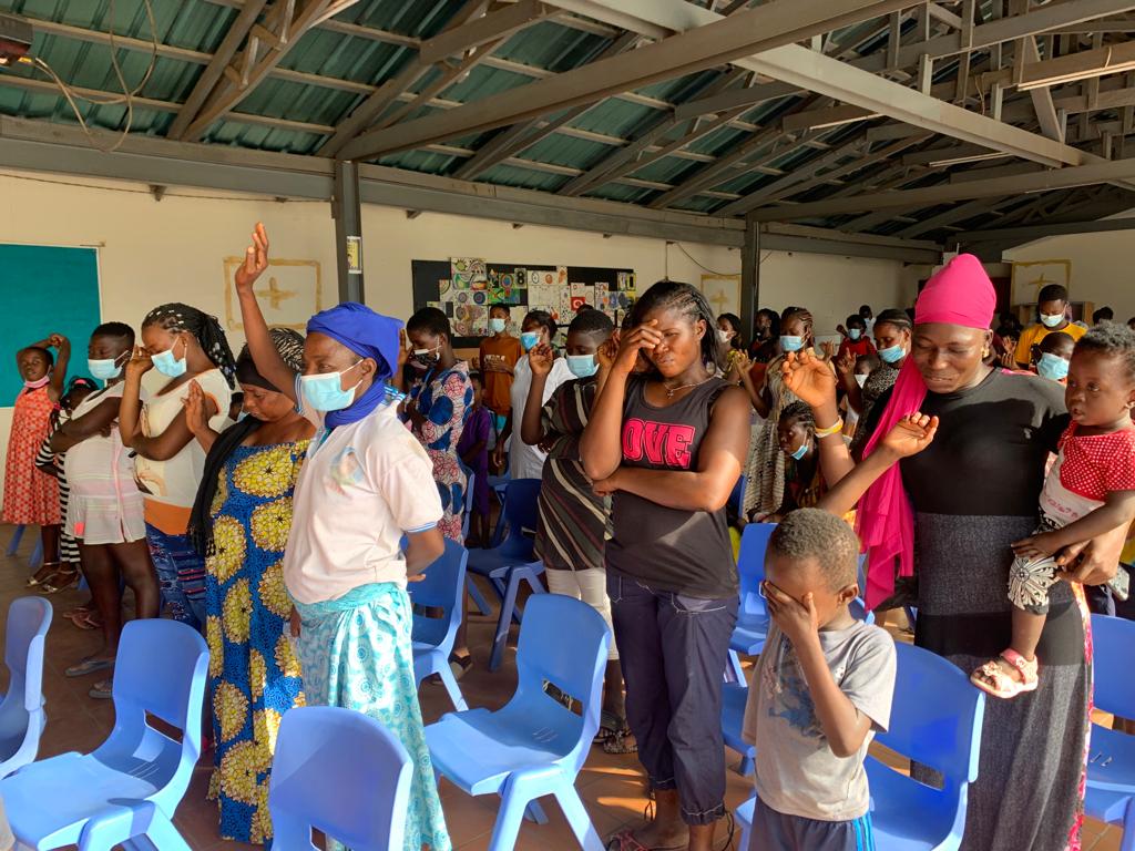 Rohi Global Ministries reaches 300 slum dwellers in Accra