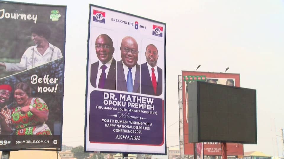 NPP members mount bill boards in Kumasi; flout party directive NPP members mount bill boards in Kumasi; flout party directive