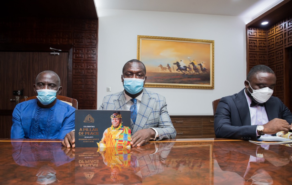 Akufo-Addo receives Otumfuo Commemorative Gold Coin Akufo-Addo receives Otumfuo Commemorative Gold Coin
