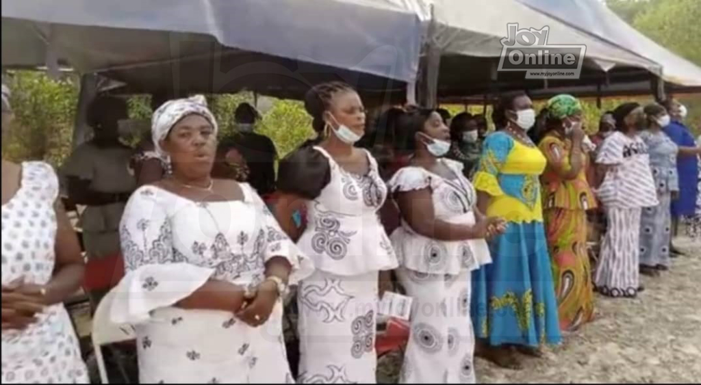 Apeatse community holds thanksgiving service after explosion Apeatse community holds thanksgiving service after explosion