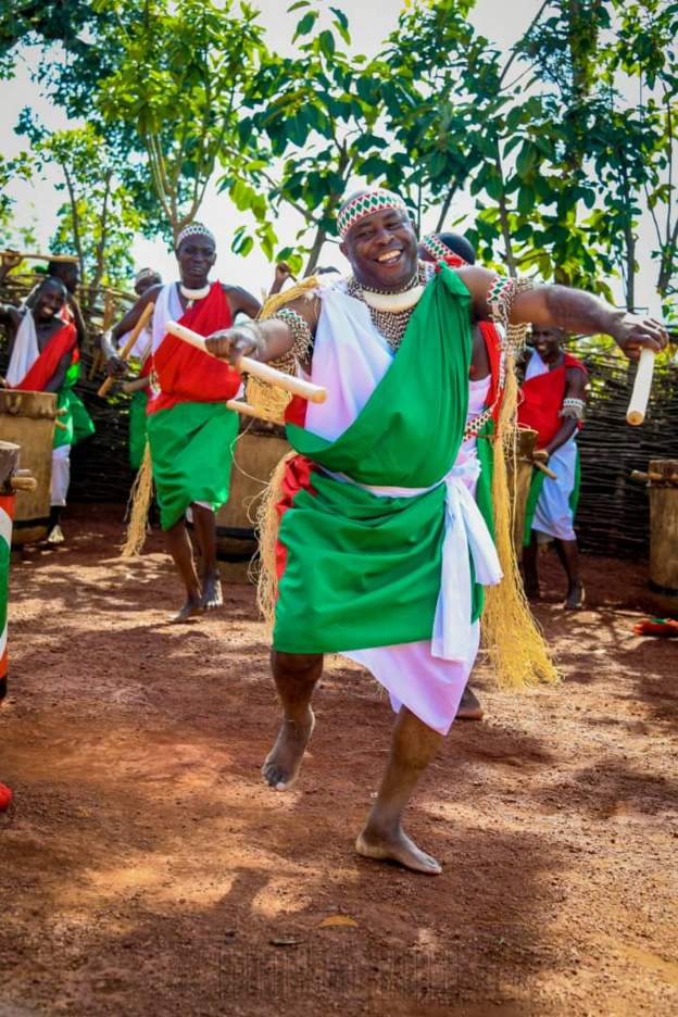 Burundi President shows off his drumming skills