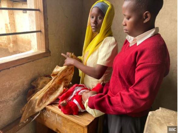 Tanzanian schoolgirl returns to class with baby