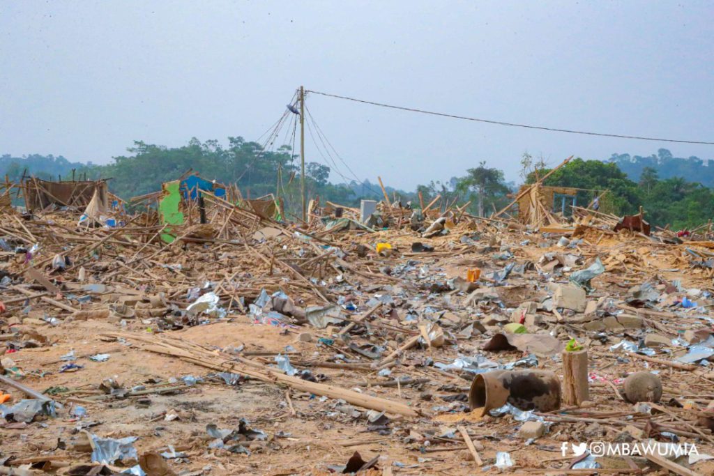 Apeatse explosion: Bawumia donates over 13 tonnes of relief items to victims