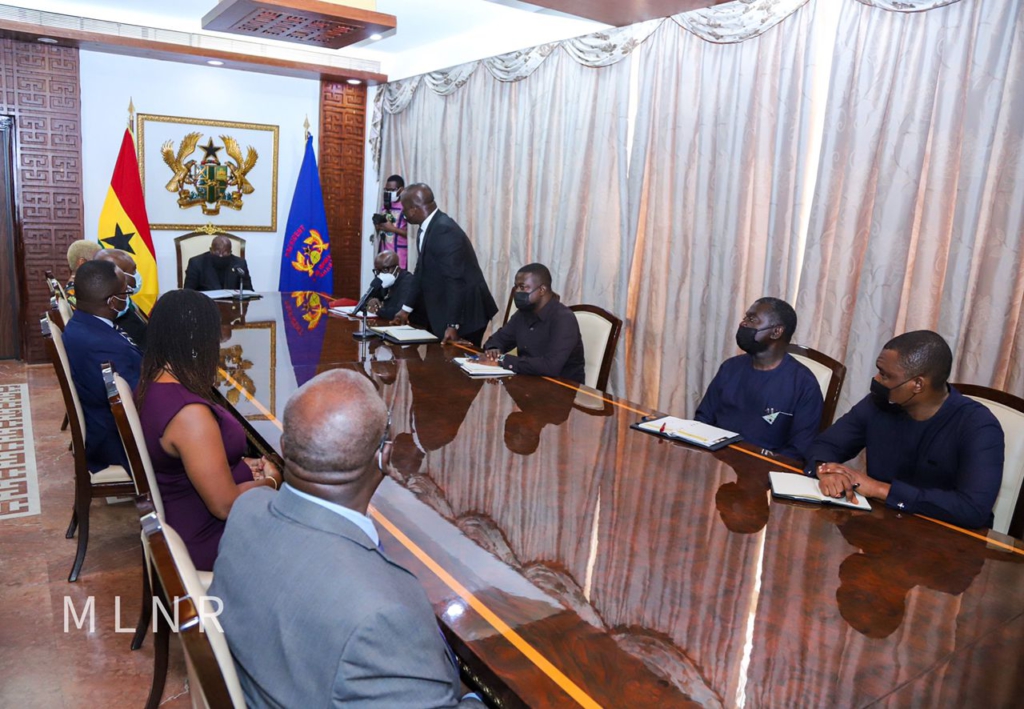 Akufo-Addo donates ¢100k to Apeatse Support Fund