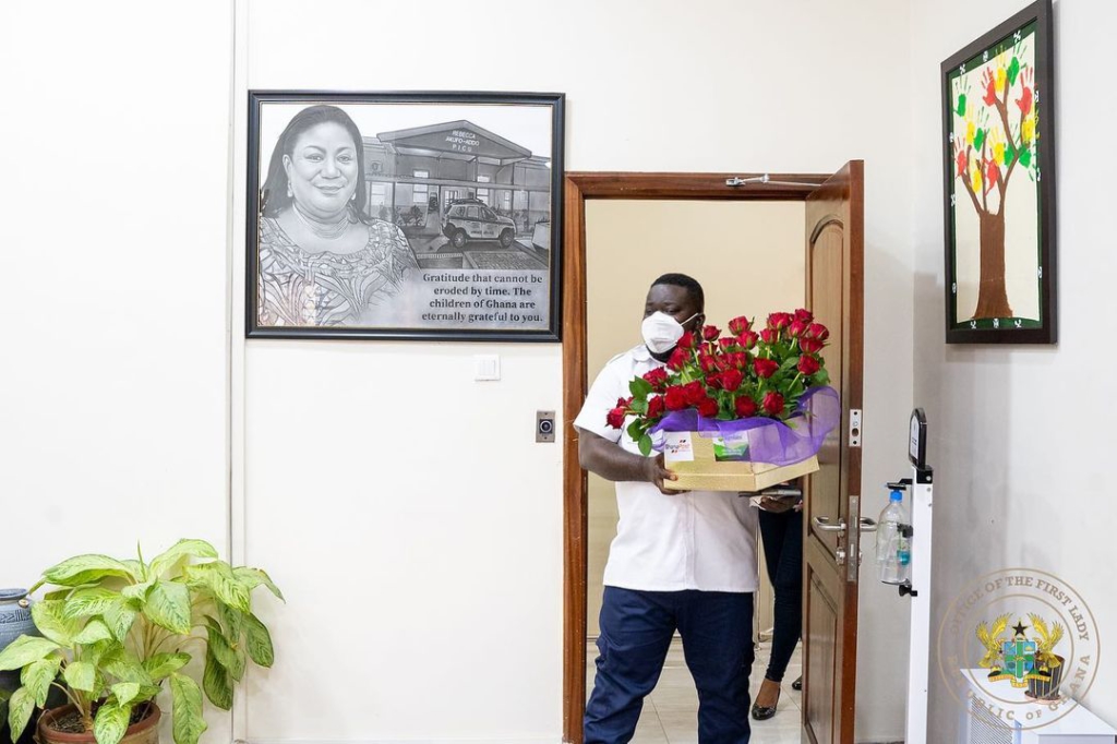 Obour delivers roses to First Lady on Valentine’s Day