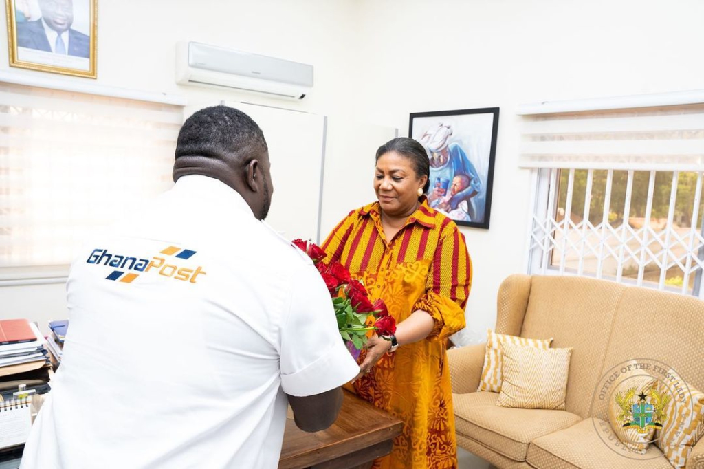 Obour delivers roses to First Lady on Valentine’s Day