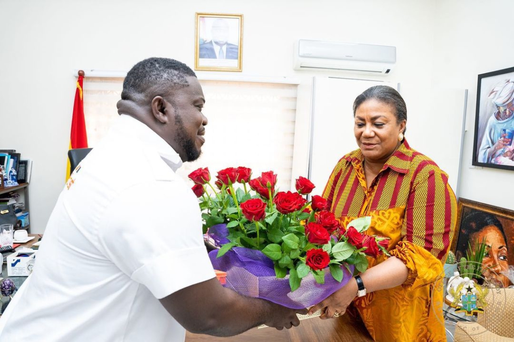 Obour delivers roses to First Lady on Valentine’s Day