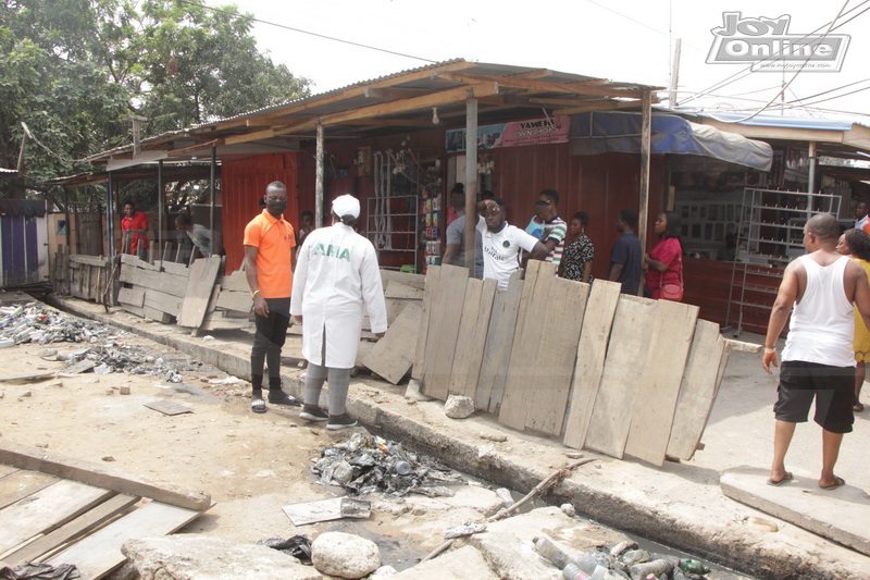 Photos: Kwame Nkrumah Interchange traders fall foul of Operation Clean Your Frontage rules