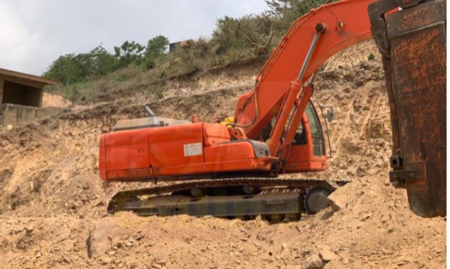 Sanitation Minister summons Gbawe MCE over alleged involvement in illegal sand mining