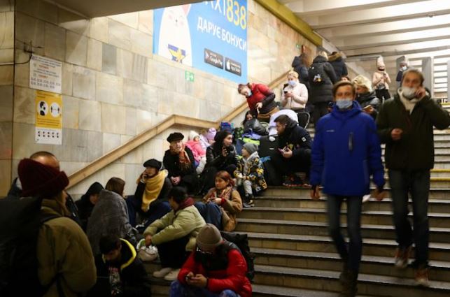 Ukraine crisis: Families sleep in subway stations as Russian bombs fall