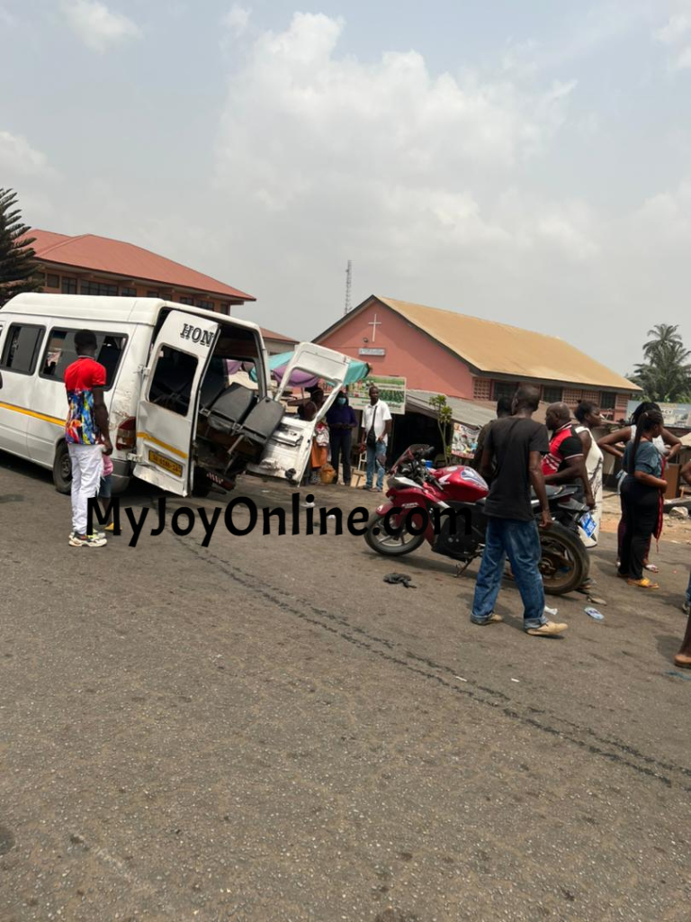 5 dead, 12 injured in Nsawam road accident